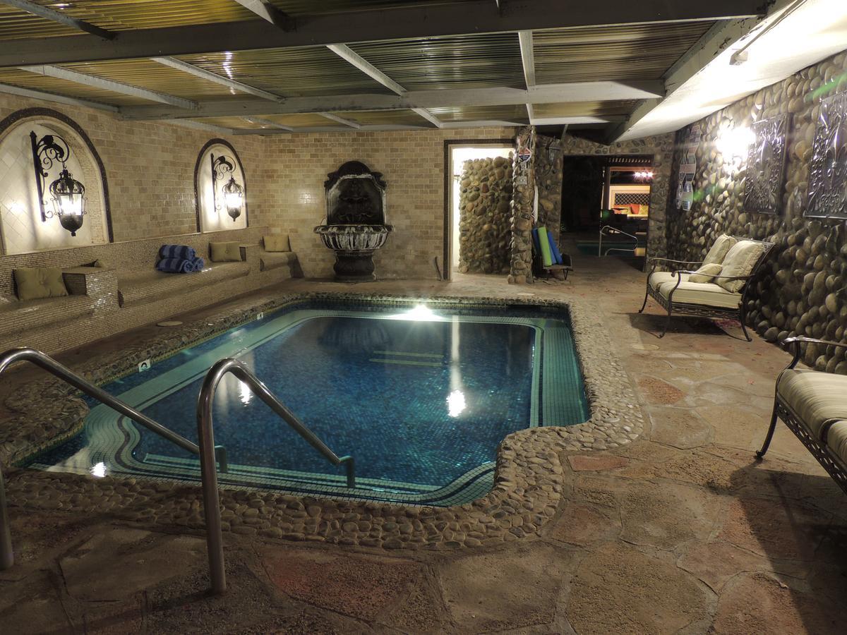 Tuscan Springs Hotel & Spa Desert Hot Springs Exteriör bild