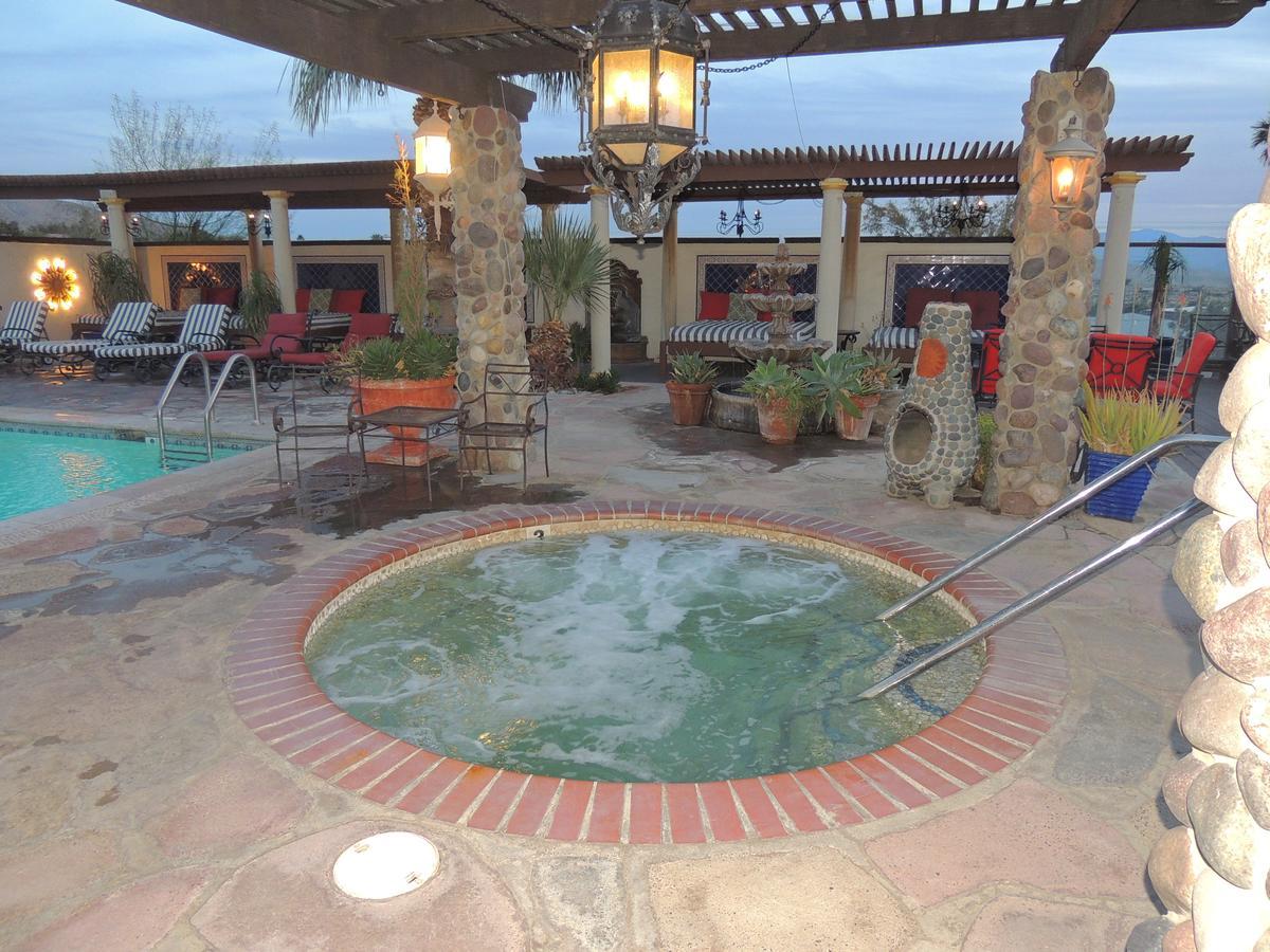 Tuscan Springs Hotel & Spa Desert Hot Springs Exteriör bild